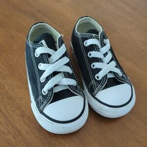 Converse Chuck Taylor All Star low tops black toddler little kids size 6